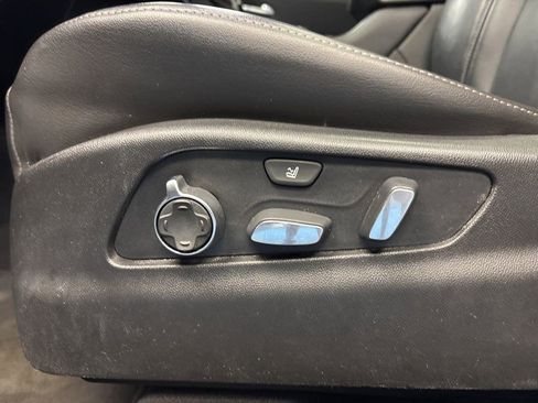 Used 2020 Cadillac XT4 Premium Luxury AWD/4WD image 29