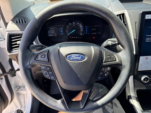 Used 2022 Ford Edge SE w/ Black Appearance Package AWD/4WD image 21