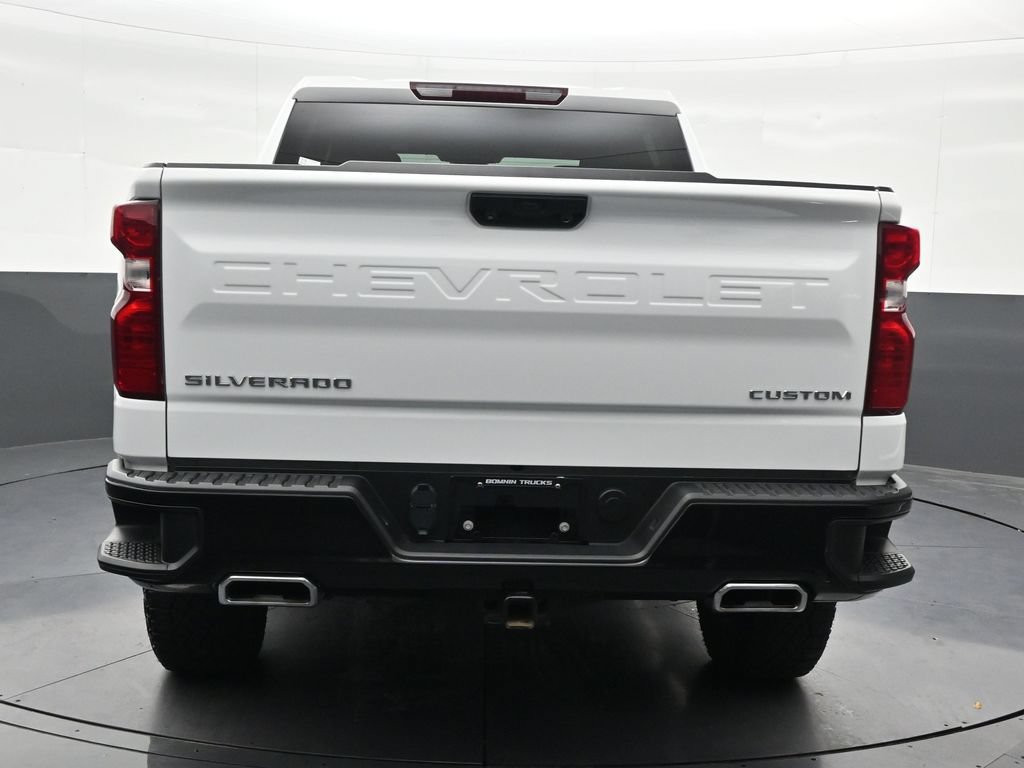 Used 2024 Chevrolet Silverado 1500 Custom Trail Boss AWD/4WD image 4