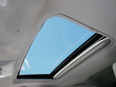 Used 2019 Toyota RAV4 XLE image 28