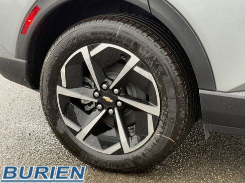 New 2026 Chevrolet Equinox EV LT image 33