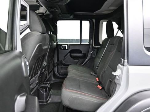 Used 2019 Jeep Wrangler Unlimited Rubicon w/ LED Lighting Group AWD/4WD image 24