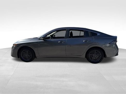 New 2026 Nissan Sentra SV w/ Floor Mat Package FWD image 4