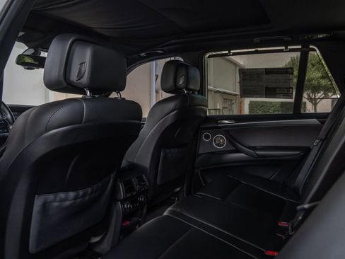 Used 2011 BMW X5 M AWD/4WD image 21