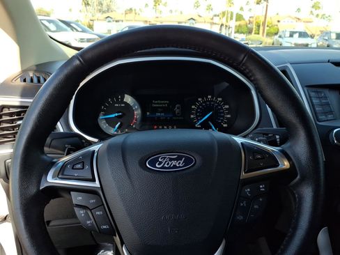 Used 2018 Ford Edge SEL image 24