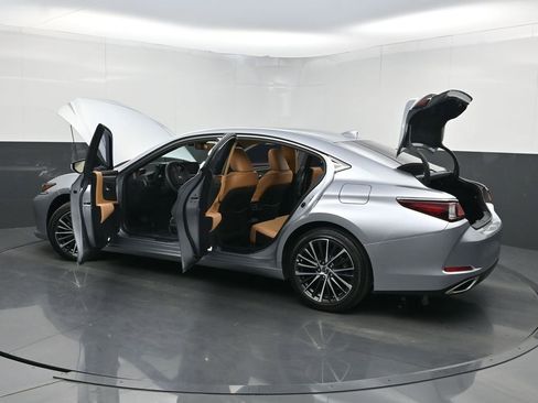 Used 2022 Lexus ES 350 w/ Premium Package image 38