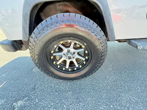 Used 2006 Jeep Wrangler Unlimited w/ Premium Audio Group AWD/4WD image 15