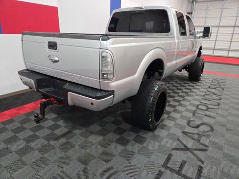 Used 2015 Ford F250 Lariat w/ Lariat Ultimate Package image 19