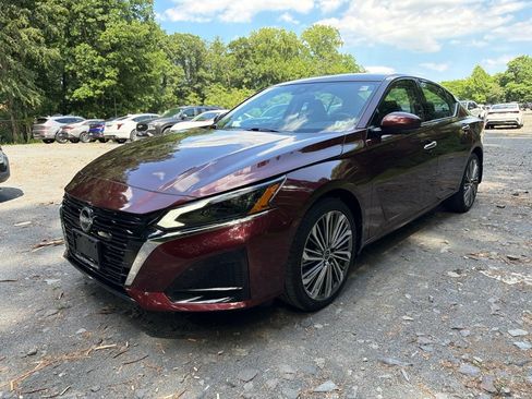 Used 2024 Nissan Altima 2.5 SL AWD/4WD image 1