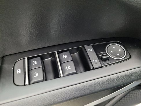 Used 2025 Kia Soul S FWD image 27