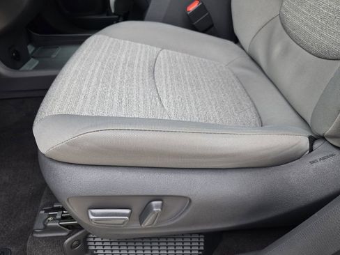 Used 2021 Toyota Sienna LE FWD image 16