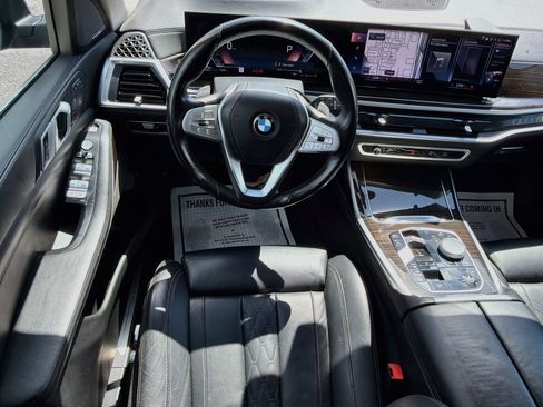 Used 2023 BMW X7 xDrive40i AWD/4WD image 18