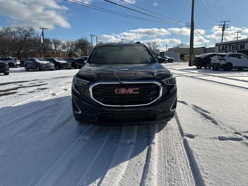 Used 2019 GMC Terrain SLE w/ Driver Convenience Package image 2