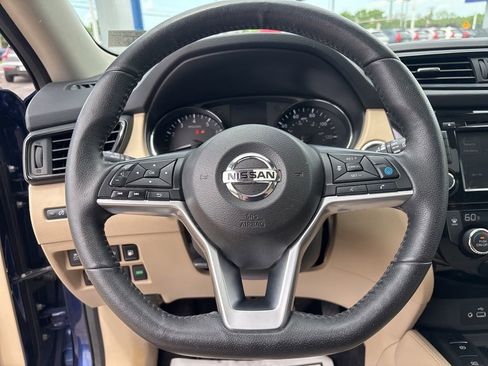 Used 2019 Nissan Rogue SL w/ Premium Package AWD/4WD image 19