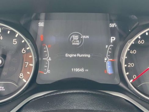 Used 2018 Jeep Compass Limited image 32