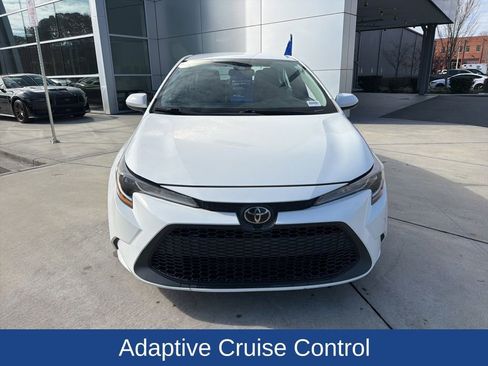 Used 2020 Toyota Corolla LE image 3