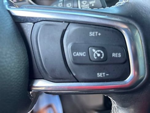 Used 2023 Jeep Wrangler Unlimited Sahara w/ Cold Weather Group AWD/4WD image 17