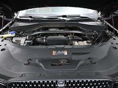 Used 2023 Lincoln Aviator Reserve w/ Equipment Group 201A RWD image 35
