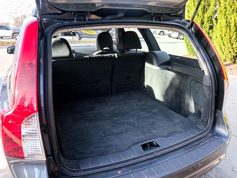 Used 2011 Volvo V50 T5 image 29