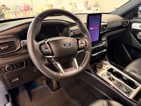 Used 2023 Ford Explorer ST w/ Equipment Group 401A image 8