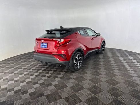 Used 2020 Toyota C-HR XLE FWD image 7