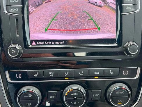 Used 2018 Volkswagen Passat 2.0T S FWD image 14