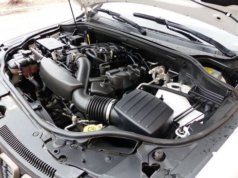 Used 2016 Jeep Grand Cherokee Laredo 75th Anniversary image 20