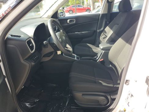 Used 2021 Hyundai Venue SEL FWD image 15