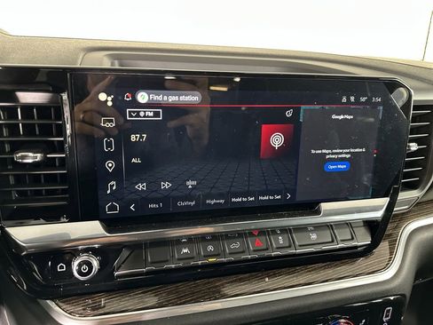 New 2026 GMC Sierra 1500 Elevation w/ LPO, Elevation Black Package AWD/4WD image 15