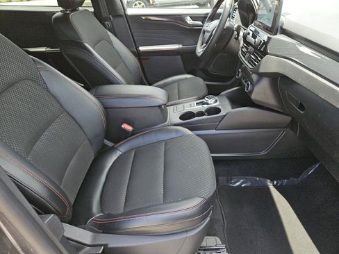 Used 2025 Ford Escape ST-Line AWD/4WD image 29