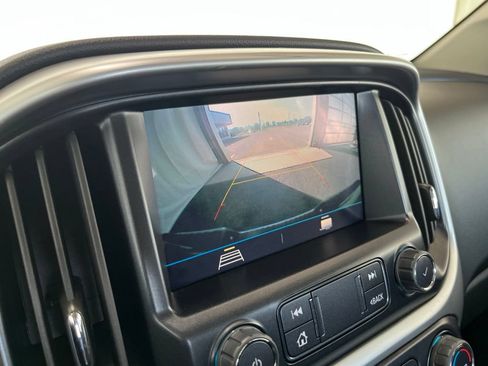Used 2022 Chevrolet Colorado LT w/ Redline Special Edition AWD/4WD image 12