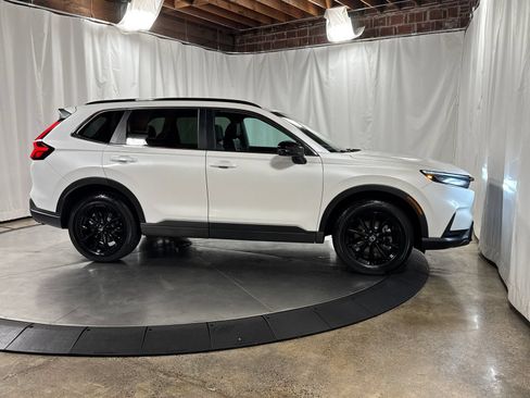 Used 2025 Honda CR-V Sport-L image 9