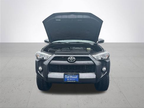 Used 2019 Toyota 4Runner SR5 Premium image 4