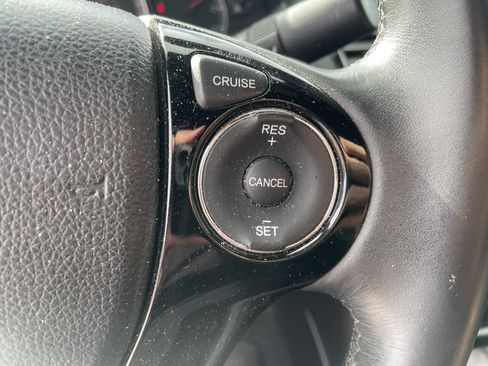 Used 2017 Honda Accord EX-L image 13