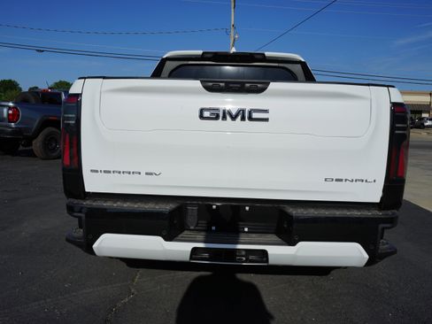New 2025 GMC Sierra EV Denali image 4