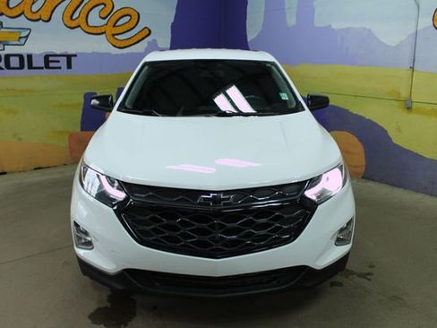 Used 2019 Chevrolet Equinox LT image 3