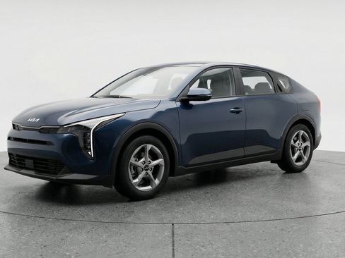 Used 2025 Kia K4 FWD image 3