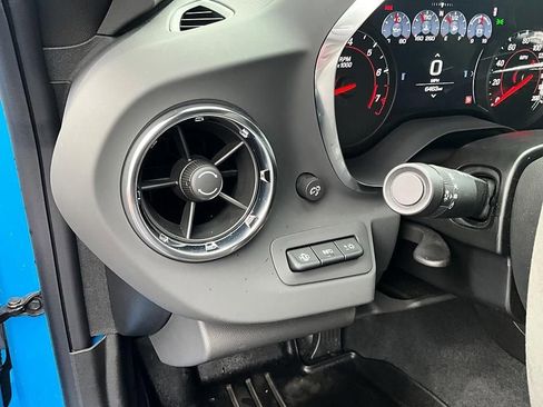 Used 2022 Chevrolet Camaro SS RWD image 16