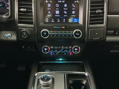 Used 2019 Ford Expedition Limited w/ Equipment Group 303A RWD image 17
