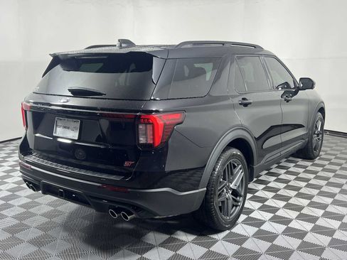 Used 2025 Ford Explorer ST AWD/4WD image 6