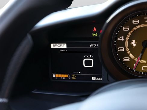 Used 2016 Ferrari 488 Spider RWD image 29