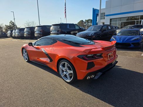 Used 2021 Chevrolet Corvette Stingray Coupe w/ Z51 Performance Package image 3