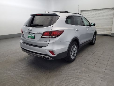 Used 2018 Hyundai Santa Fe SE image 9