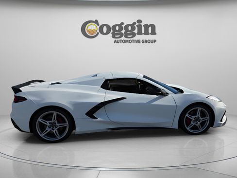 Used 2024 Chevrolet Corvette Stingray Premium Conv w/ Z51 Performance Package image 6
