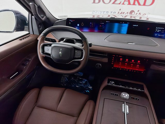 New 2026 Lincoln Navigator Reserve AWD/4WD image 24