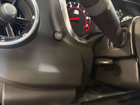 Used 2018 Chevrolet Camaro SS RWD image 31