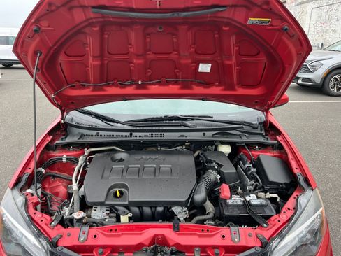 Used 2018 Toyota Corolla LE FWD image 30