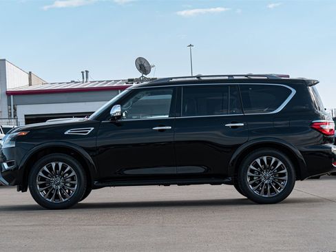 Certified 2024 Nissan Armada Platinum w/ Cargo Package image 5