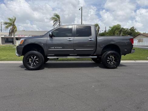 Used 2007 Nissan Titan LE AWD/4WD image 5
