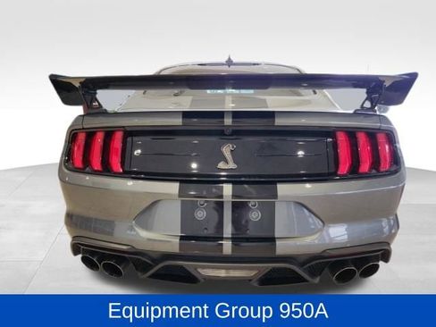 Used 2022 Ford Mustang Shelby GT500 w/ Carbon Fiber Track Pack RWD image 5